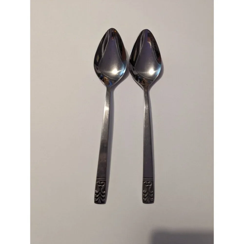 VTG CARLYLE Hong Kong stainless cameo pattern lot‎ 2 tablespoons replacement
